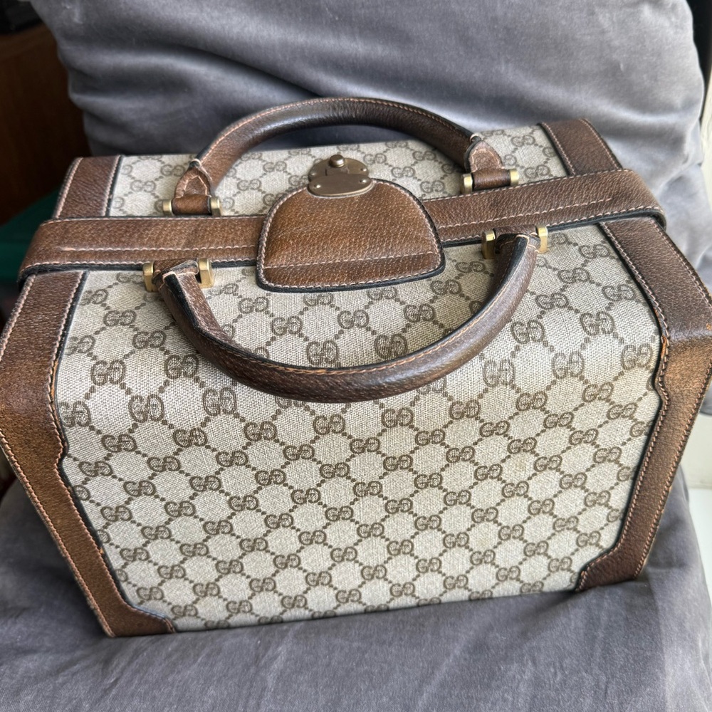 Rare Vintage Gucci Monogram
Canvas leather Train Case Vanity
Bag 1960s - 70s